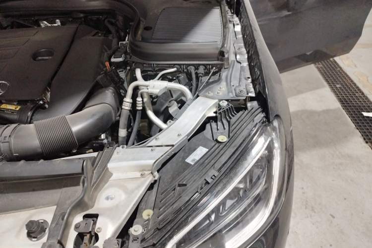 Used Mercedes-Benz GLC 2020 Facelift GLC 300 L 4MATIC Dynamic Edition Engine Bay Left