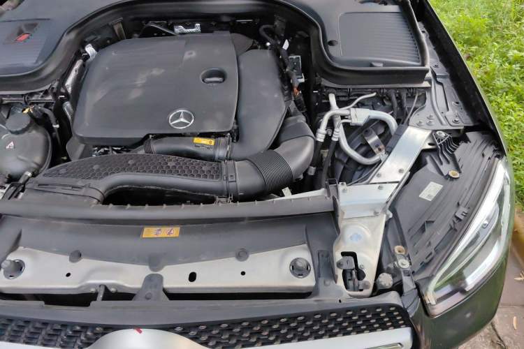 Used Mercedes-Benz GLC 2020 Facelift GLC 260 L 4MATIC Luxury Edition Engine Bay Left