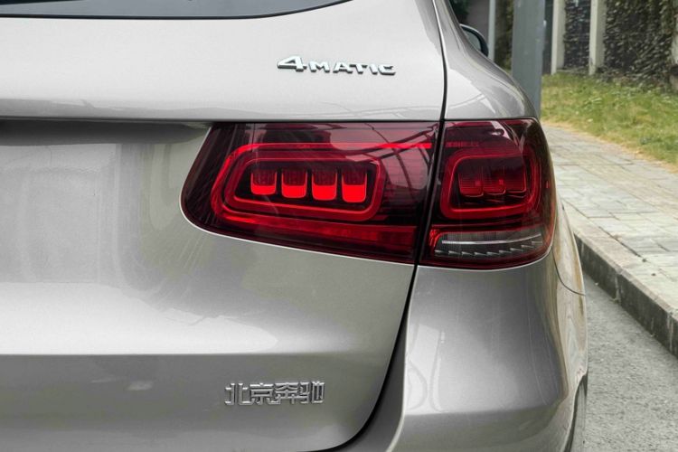 Used Mercedes-Benz GLC 2020 GLC 260 L 4MATIC Luxury Model Exterior 3