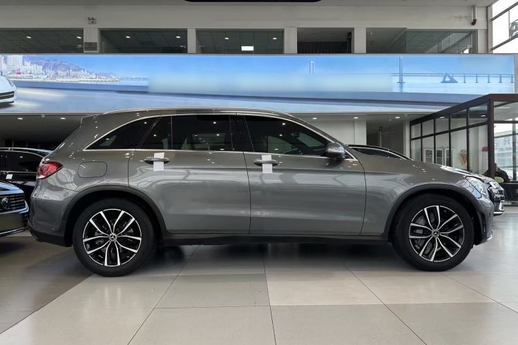 Used Mercedes-Benz GLC 2020 Facelift GLC 260 L 4MATIC Luxury Edition Exterior 3