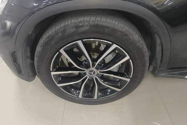 Used Mercedes-Benz GLC 2020 GLC 300 L 4MATIC Dynamic Edition Exterior 4