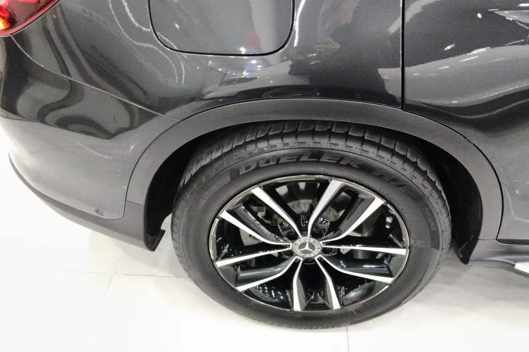 Used Mercedes-Benz GLC 2020 GLC 300 L 4MATIC Dynamic Edition Exterior 5