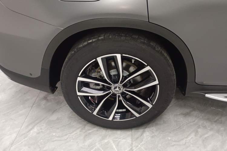 Used Mercedes-Benz GLC 2020 GLC 300 L 4MATIC Dynamic Edition Exterior 5