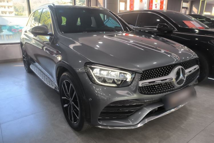 Used Mercedes-Benz GLC 2020 Facelift GLC 260 L 4MATIC Luxury Edition Front Right 45 Deg