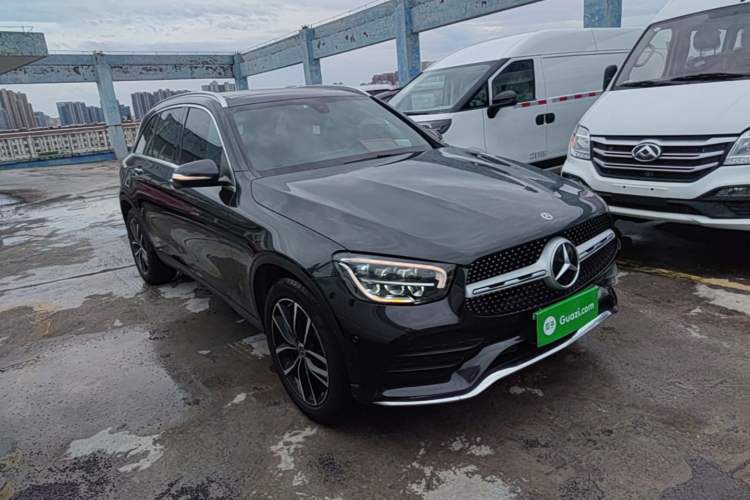 Used Mercedes-Benz GLC 2020 GLC 260 L 4MATIC Luxury Model Front Right 45 Deg