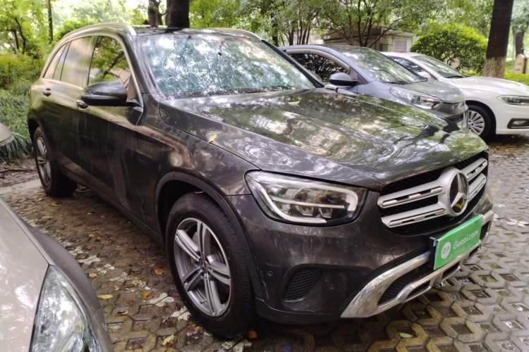 Used Mercedes-Benz GLC 2020 Facelifted GLC 260 L 4MATIC Dynamic Edition Front Right 45 Deg