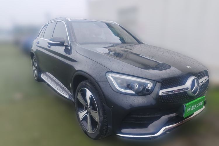 Used Mercedes-Benz GLC 2020 GLC 300 L 4MATIC Luxury Model Front Right 45 Deg