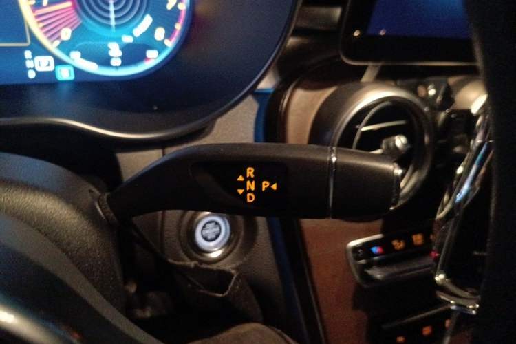 Used Mercedes-Benz GLC 2020 GLC 260 L 4MATIC Luxury Model Gear Lever