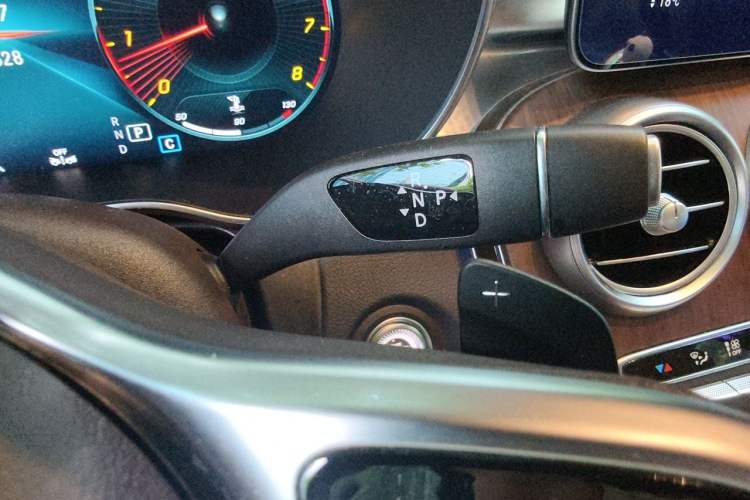 Used Mercedes-Benz GLC 2020 Facelift GLC 300 L 4MATIC Dynamic Edition Gear Lever