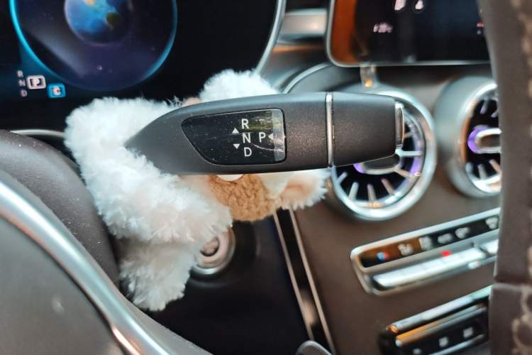 Used Mercedes-Benz GLC 2020 Facelift GLC 300 L 4MATIC Dynamic Edition Gear Lever