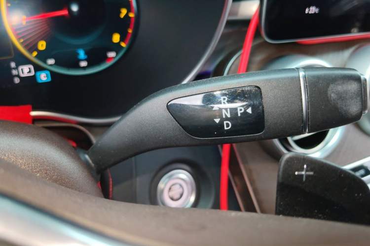 Used Mercedes-Benz GLC 2020 GLC 300 L 4MATIC Dynamic Edition Gear Lever