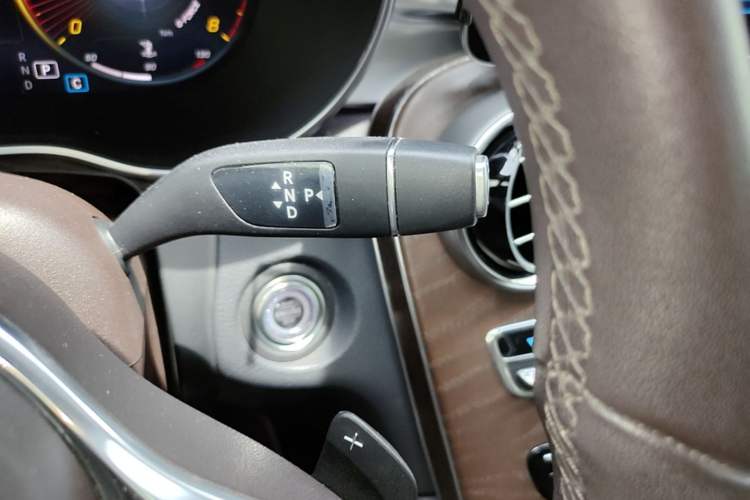 Used Mercedes-Benz GLC 2020 GLC 300 L 4MATIC Dynamic Edition Gear Lever