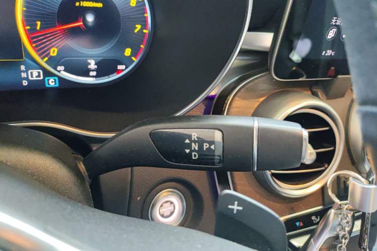 Used Mercedes-Benz GLC 2020 GLC 300 L 4MATIC Dynamic Edition Gear Lever