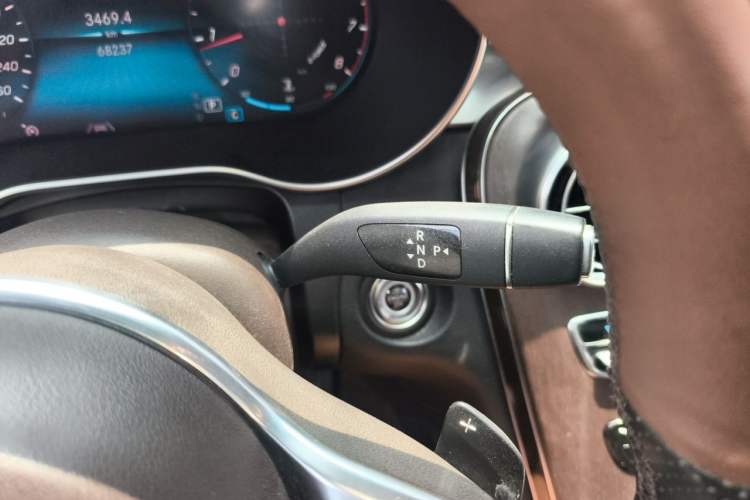 Used Mercedes-Benz GLC 2020 Facelift GLC 300 L 4MATIC Dynamic Edition Gear Lever