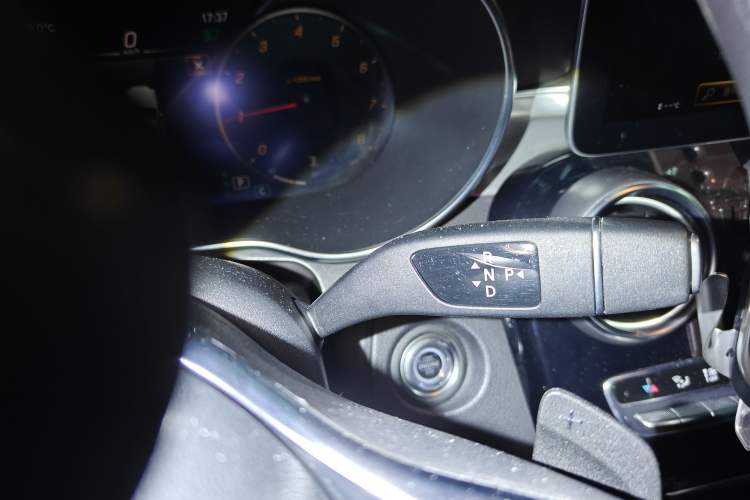 Used Mercedes-Benz GLC 2020 GLC 260 L 4MATIC Luxury Model Gear Lever