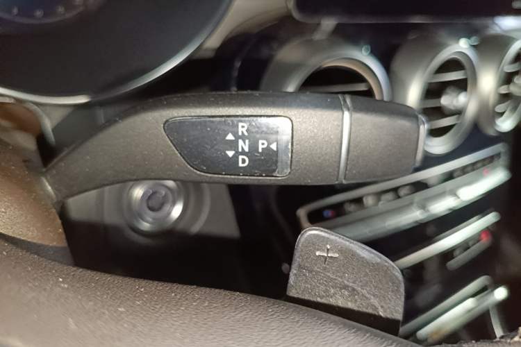 Used Mercedes-Benz GLC 2020 Facelifted GLC 260 L 4MATIC Dynamic Edition Gear Lever