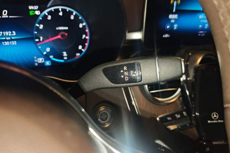 Used Mercedes-Benz GLC 2020 Facelift GLC 300 L 4MATIC Dynamic Edition Gear Lever