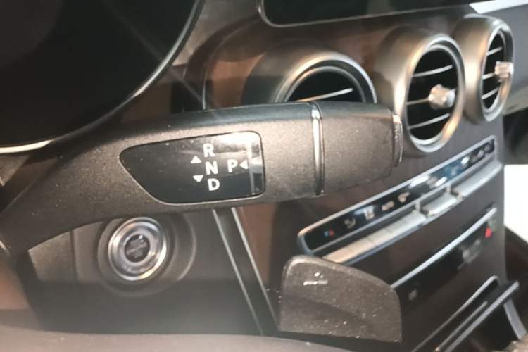 Used Mercedes-Benz GLC 2020 Facelifted GLC 260 L 4MATIC Dynamic Edition Gear Lever
