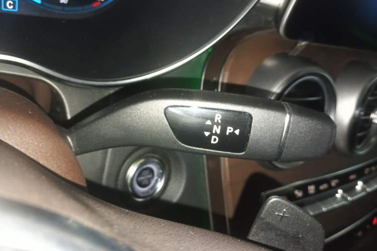 Used Mercedes-Benz GLC 2020 GLC 260 L 4MATIC Luxury Model Gear Lever