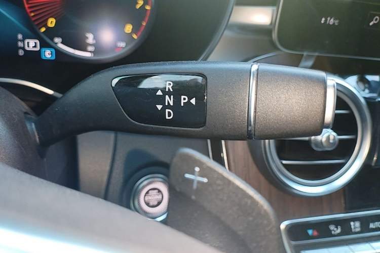 Used Mercedes-Benz GLC 2020 GLC 300 L 4MATIC Luxury Model Gear Lever