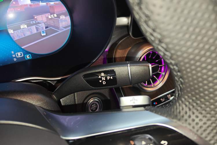 Used Mercedes-Benz GLC 2020 Facelift GLC 300 L 4MATIC Dynamic Edition Gear Lever