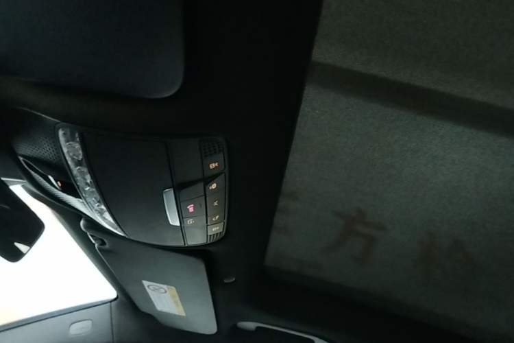Used Mercedes-Benz GLC 2020 GLC 300 L 4MATIC Dynamic Edition Headliner