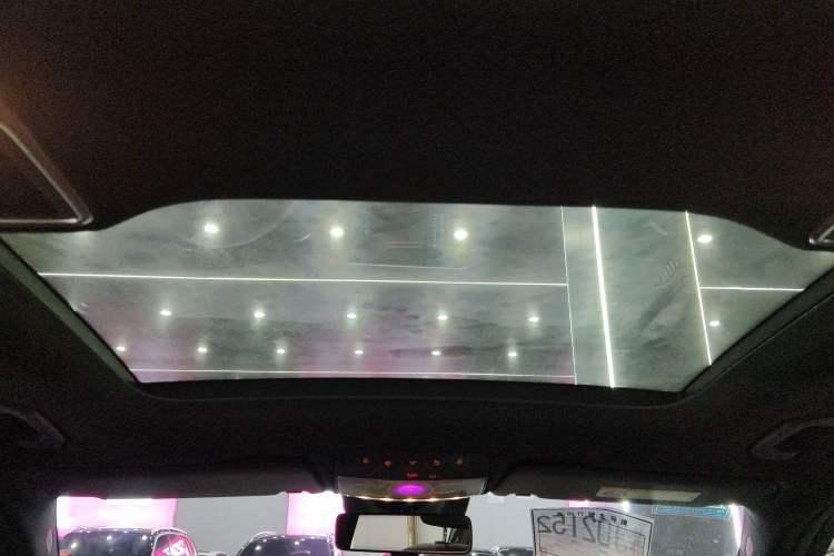 Used Mercedes-Benz GLC 2020 GLC 300 L 4MATIC Dynamic Edition Headliner