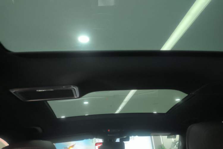 Used Mercedes-Benz GLC 2020 Facelift GLC 260 L 4MATIC Luxury Edition Headliner