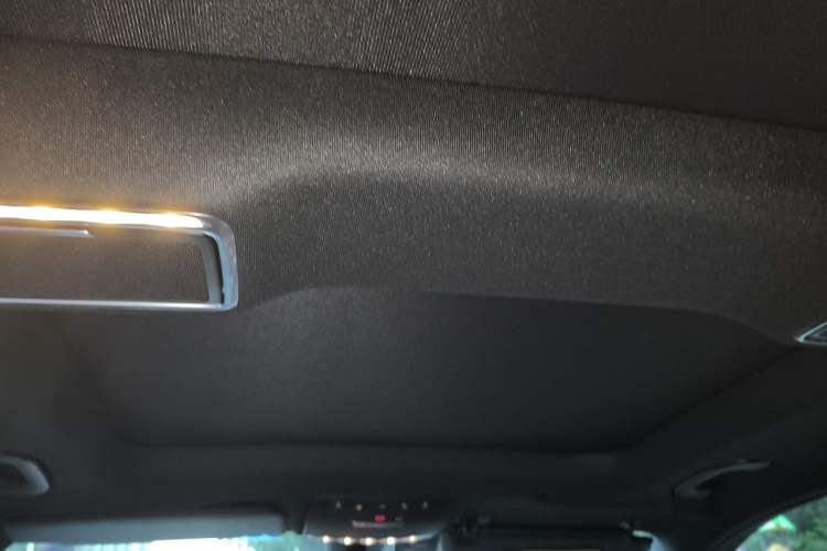 Used Mercedes-Benz GLC 2020 Facelift GLC 260 L 4MATIC Luxury Edition Headliner
