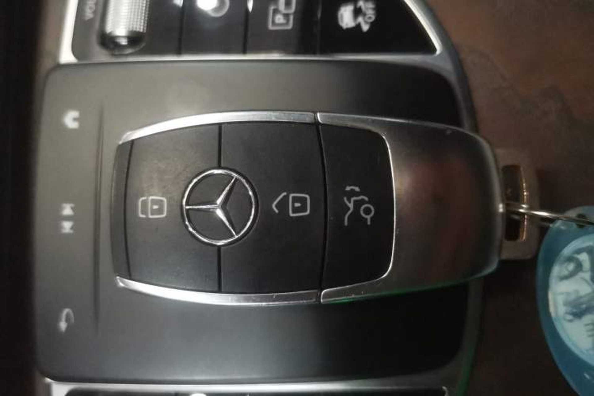 Used Mercedes-Benz GLC 2020 GLC 300 L 4MATIC Dynamic Edition Interior 1