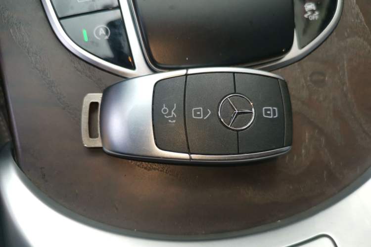 Used Mercedes-Benz GLC 2020 Facelift GLC 300 L 4MATIC Dynamic Edition Interior 1