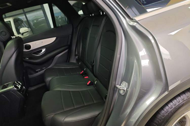 Used Mercedes-Benz GLC 2020 GLC 260 L 4MATIC Dynamic Model Interior 4