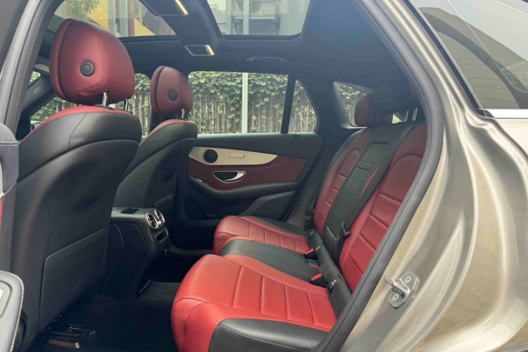 Used Mercedes-Benz GLC 2020 GLC 260 L 4MATIC Luxury Model Interior 6