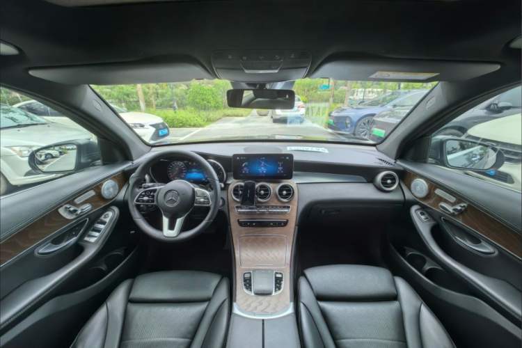 Used Mercedes-Benz GLC 2020 GLC 300 L 4MATIC Dynamic Edition Interior 6