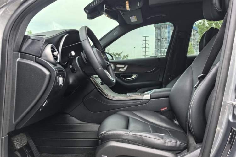 Used Mercedes-Benz GLC 2020 GLC 300 L 4MATIC Dynamic Edition Interior 7