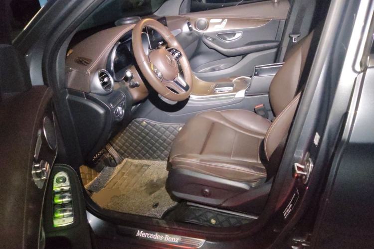 Used Mercedes-Benz GLC 2020 Facelift GLC 260 L 4MATIC Luxury Edition Left Front Seat