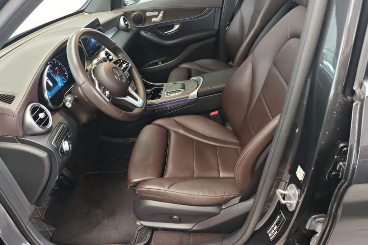 Used Mercedes-Benz GLC 2020 Facelift GLC 260 L 4MATIC Luxury Edition Left Front Seat