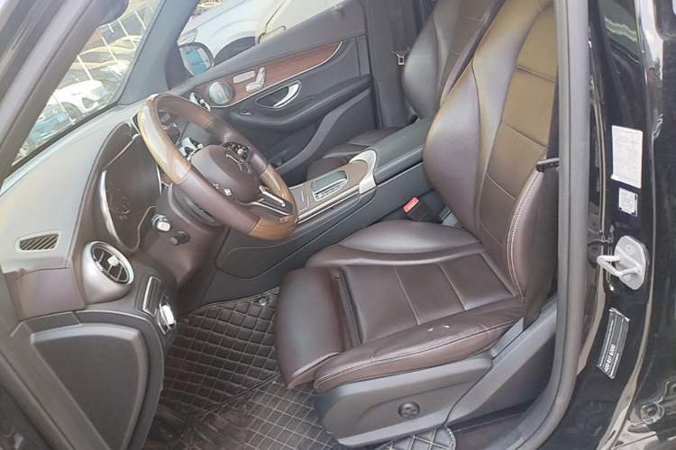 Used Mercedes-Benz GLC 2020 GLC 300 L 4MATIC Luxury Model Left Front Seat