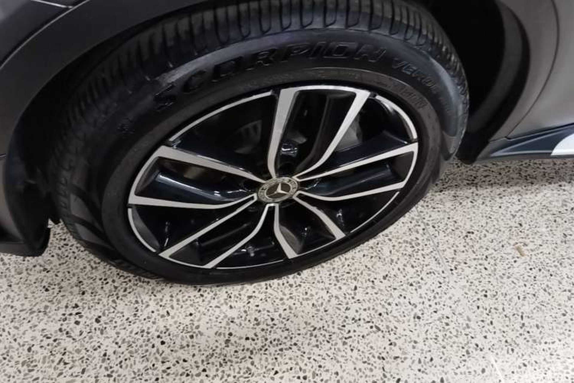 Used Mercedes-Benz GLC 2020 GLC 300 L 4MATIC Dynamic Edition Left Front Wheel Hub