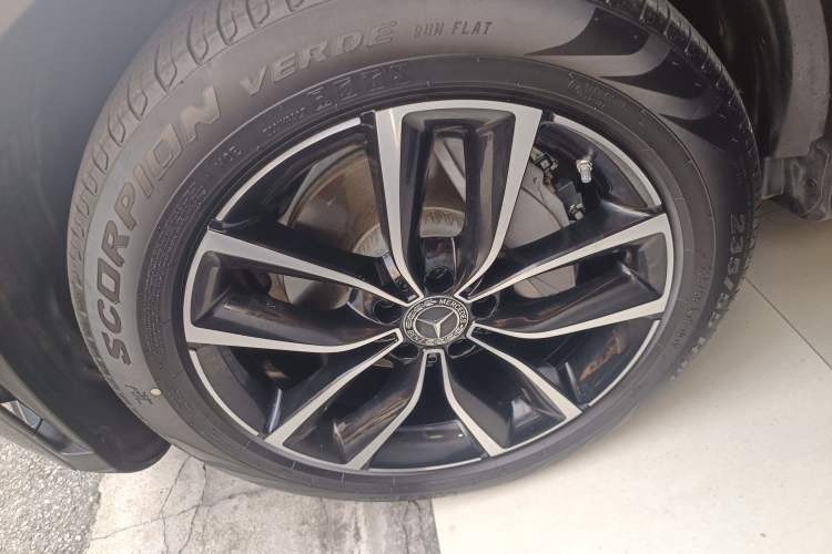 Used Mercedes-Benz GLC 2020 Facelift GLC 300 L 4MATIC Dynamic Edition Left Front Wheel Hub