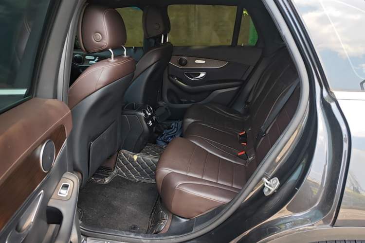 Used Mercedes-Benz GLC 2020 Facelift GLC 300 L 4MATIC Dynamic Edition Left Rear Seat