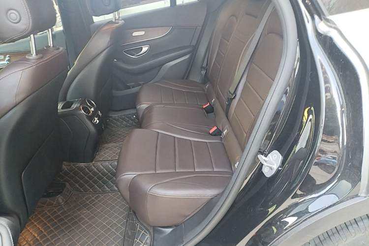 Used Mercedes-Benz GLC 2020 GLC 300 L 4MATIC Luxury Model Left Rear Seat