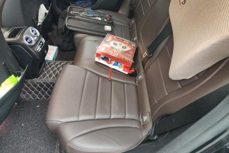Used Mercedes-Benz GLC 2020 Facelift GLC 300 L 4MATIC Dynamic Edition Left Rear Seat