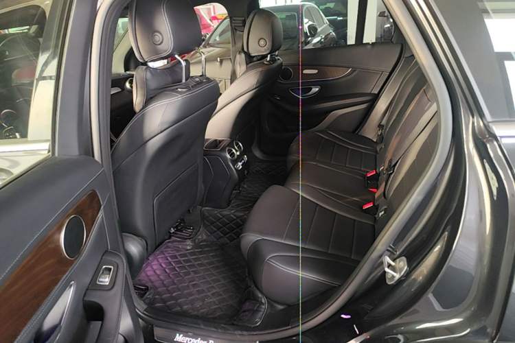Used Mercedes-Benz GLC 2020 Facelift GLC 300 L 4MATIC Dynamic Edition Left Rear Seat
