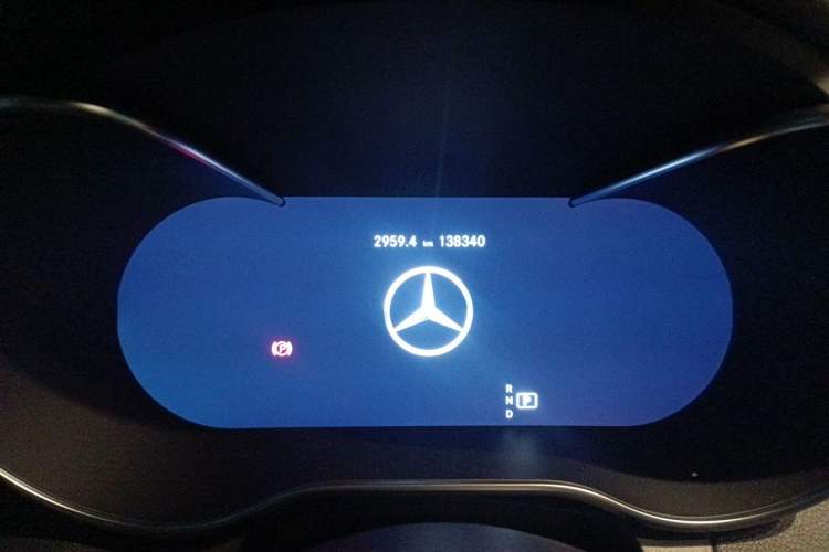 Used Mercedes-Benz GLC 2020 GLC 260 L 4MATIC Luxury Model Odometer Close Up
