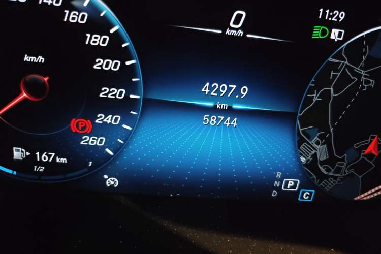 Used Mercedes-Benz GLC 2020 Facelift GLC 260 L 4MATIC Luxury Edition Odometer Close Up