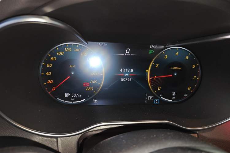 Used Mercedes-Benz GLC 2020 GLC 260 L 4MATIC Luxury Model Odometer Close Up
