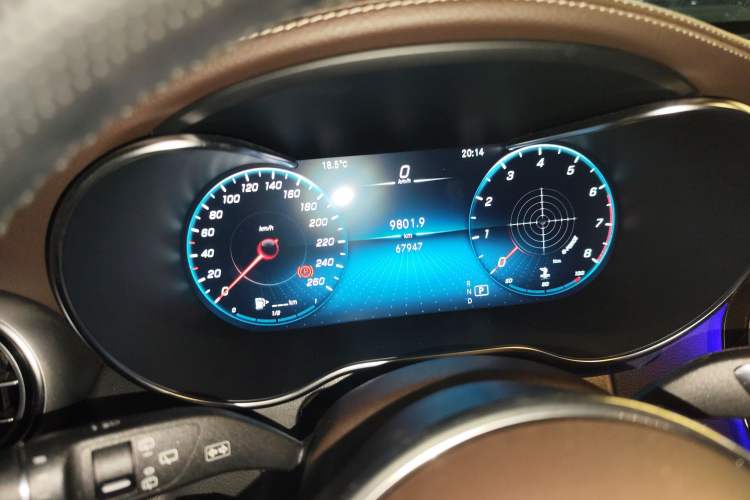 Used Mercedes-Benz GLC 2020 Facelift GLC 300 L 4MATIC Dynamic Edition Odometer Close Up
