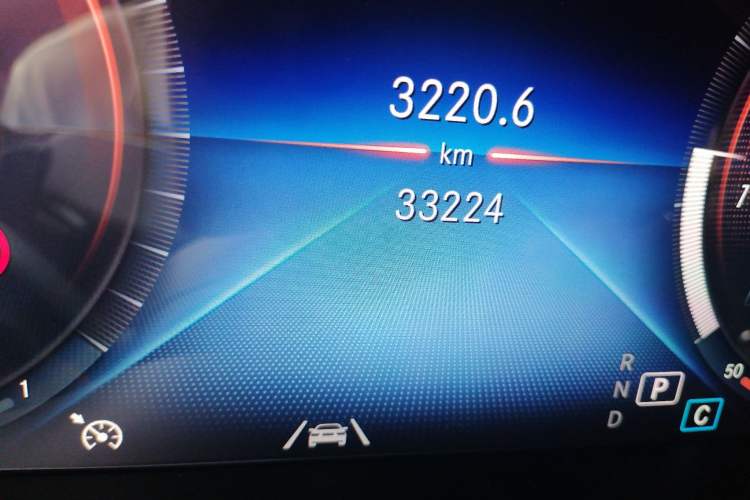 Used Mercedes-Benz GLC 2020 Facelift GLC 300 L 4MATIC Dynamic Edition Odometer Close Up
