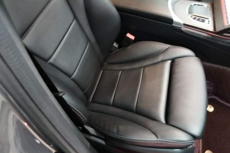 Used Mercedes-Benz GLC 2020 GLC 300 L 4MATIC Dynamic Edition Right Front Seat
